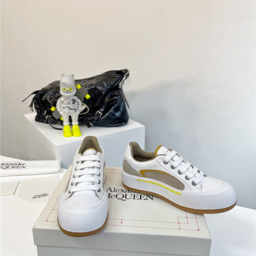High Quality Luxury Alexander McQueen Retro Sneakers Skate Shoes – Style 55267 alternate view