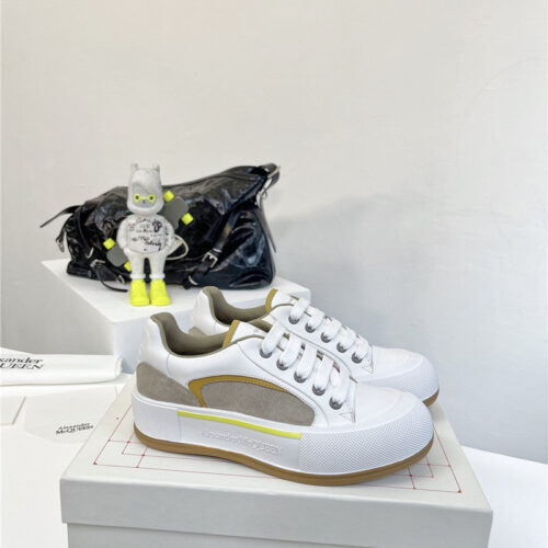 High Quality Luxury Alexander McQueen Retro Sneakers Skate Shoes – Style 55267 product detail