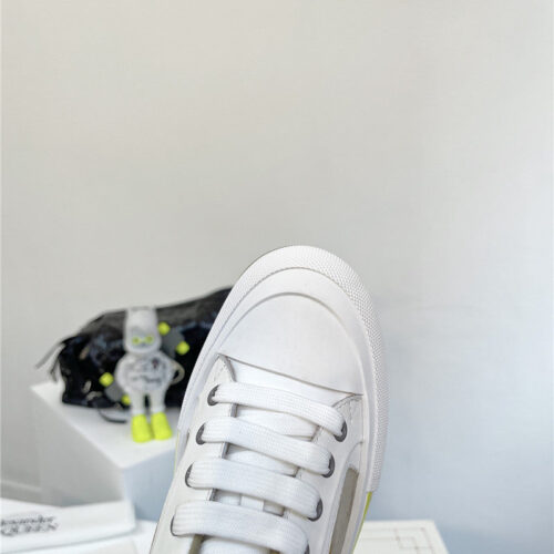 High Quality Luxury Alexander McQueen Retro Sneakers Skate Shoes – Style 55267 product detail