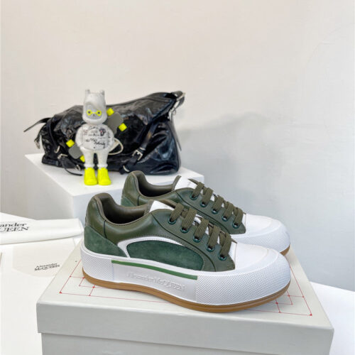 High Quality Luxury Alexander McQueen Retro Sneakers Skate Shoes – Style 53571 product detail