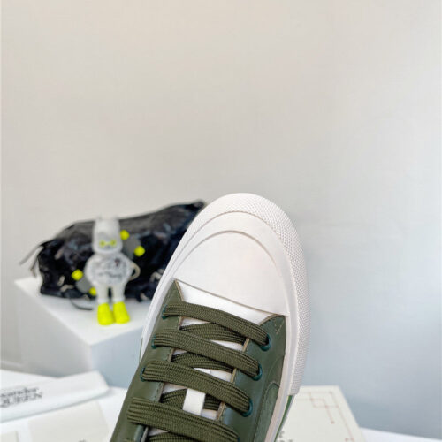 High Quality Luxury Alexander McQueen Retro Sneakers Skate Shoes – Style 53571 product detail