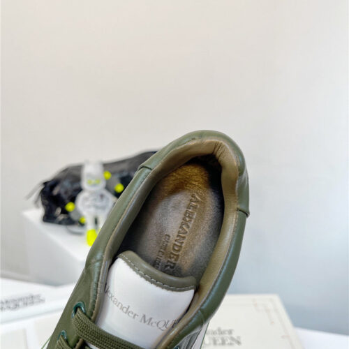 High Quality Luxury Alexander McQueen Retro Sneakers Skate Shoes – Style 53571 product detail