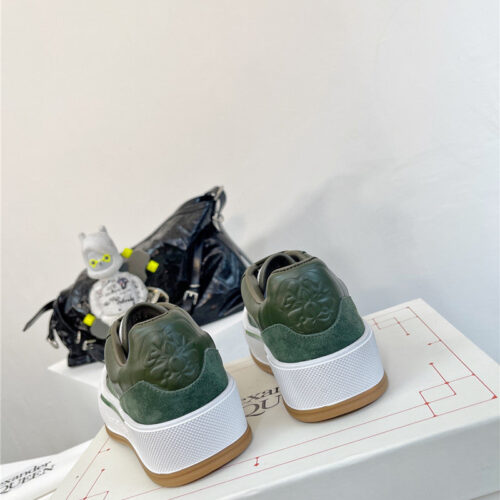High Quality Luxury Alexander McQueen Retro Sneakers Skate Shoes – Style 53571 product detail