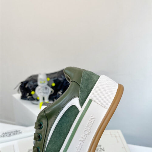 High Quality Luxury Alexander McQueen Retro Sneakers Skate Shoes – Style 53571 product detail