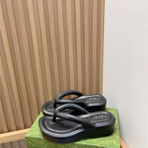 High Quality Luxury Gucci New Thick Bottom Flip Flops – Style 85939