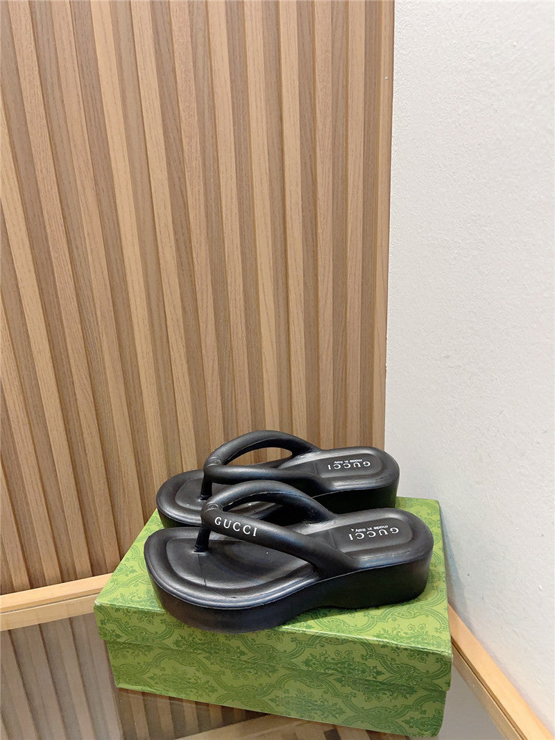 High Quality Luxury Gucci New Thick Bottom Flip Flops – Style 85939