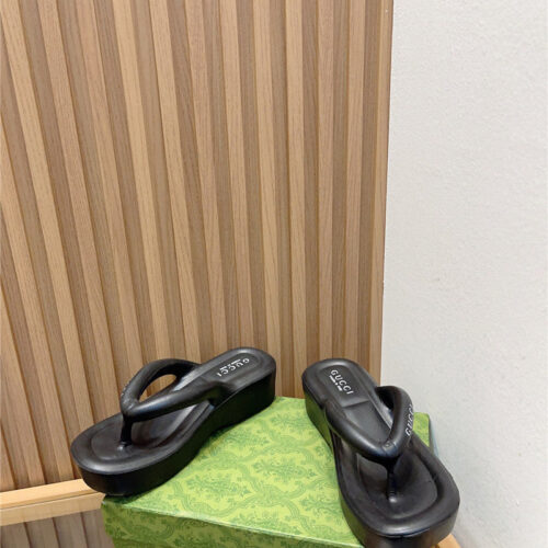 High Quality Luxury Gucci New Thick Bottom Flip Flops – Style 85939 alternate view