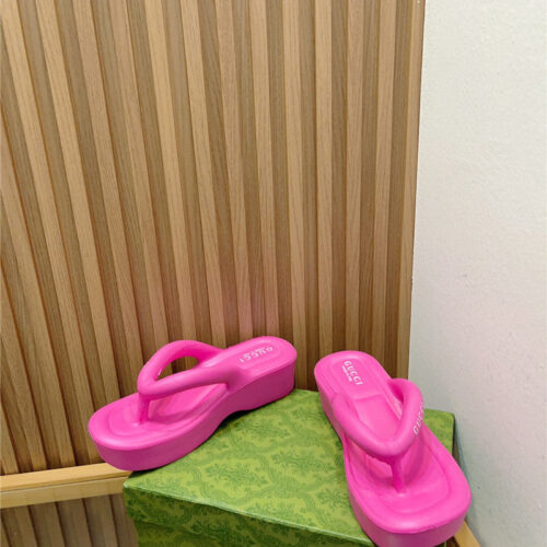 High Quality Luxury Gucci New Thick Bottom Flip Flops – Style 84243 alternate view