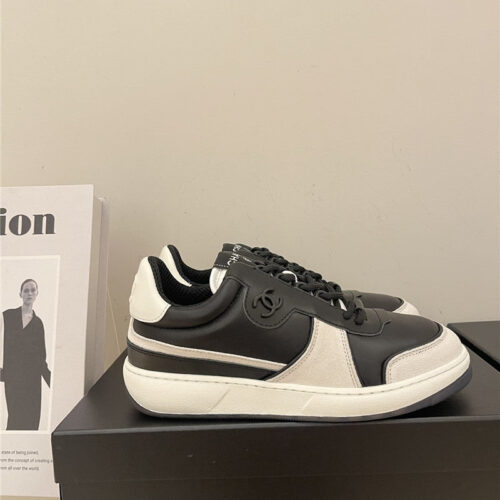 High Quality Luxury Chanel Early Autumn Panda Color Matching Sneakers product detail