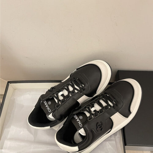 High Quality Luxury Chanel Early Autumn Panda Color Matching Sneakers product detail
