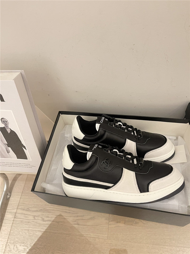 High Quality Luxury Chanel Early Autumn Panda Color Matching Sneakers product detail