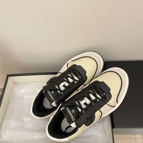 High Quality Luxury Chanel Early Autumn Panda Color Matching Sneakers – Style 24806 product detail