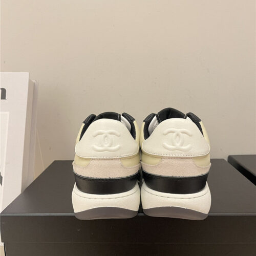 High Quality Luxury Chanel Early Autumn Panda Color Matching Sneakers – Style 24806 product detail