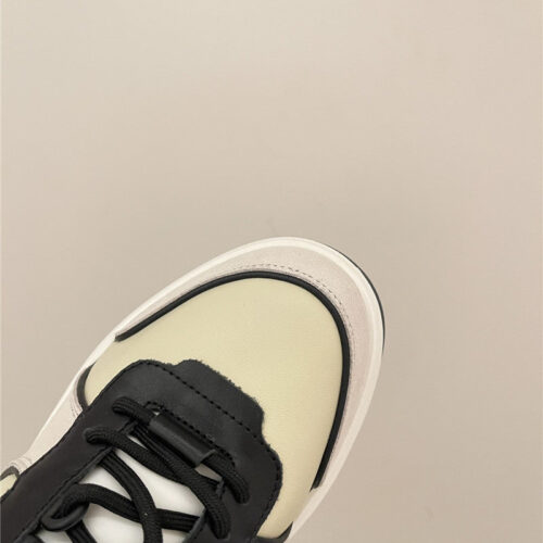 High Quality Luxury Chanel Early Autumn Panda Color Matching Sneakers – Style 24806 product detail