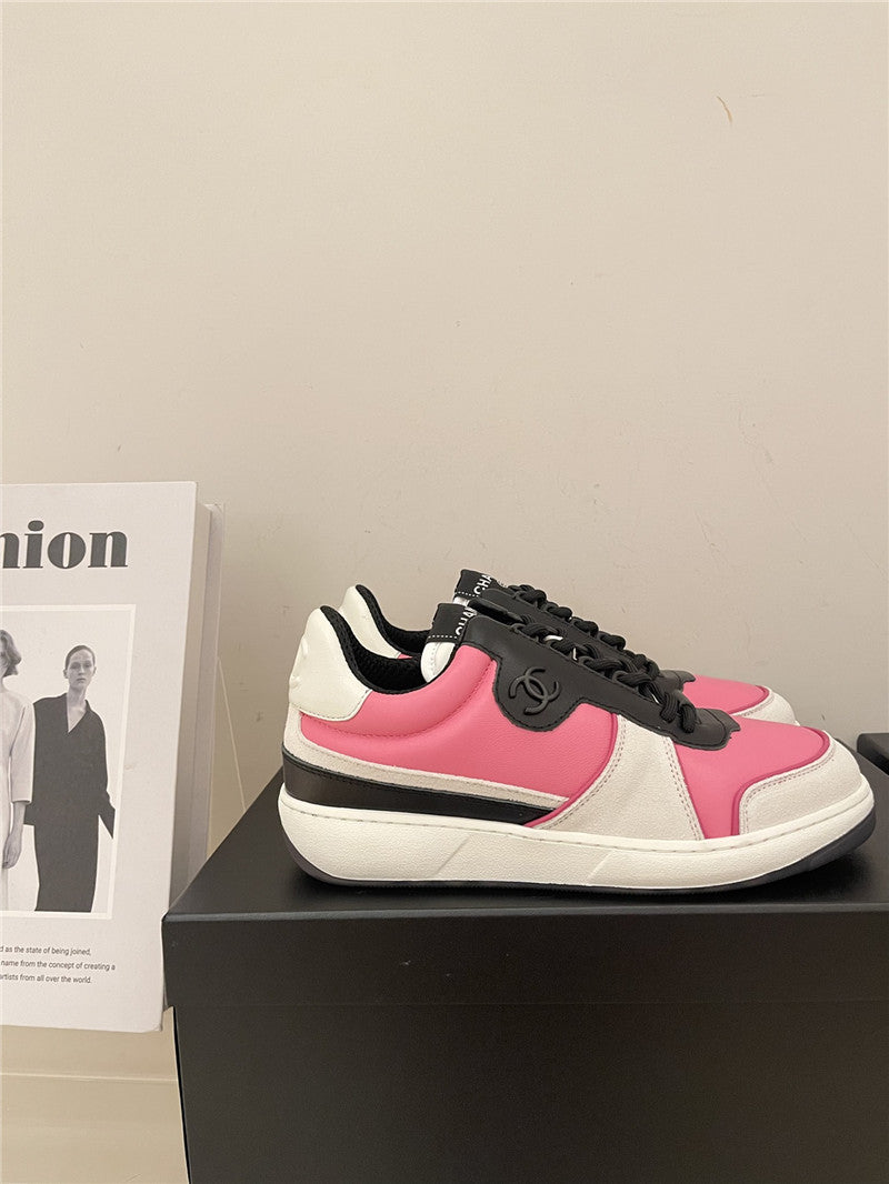 High Quality Luxury Chanel Early Autumn Panda Color Matching Sneakers – Style 90342 product detail
