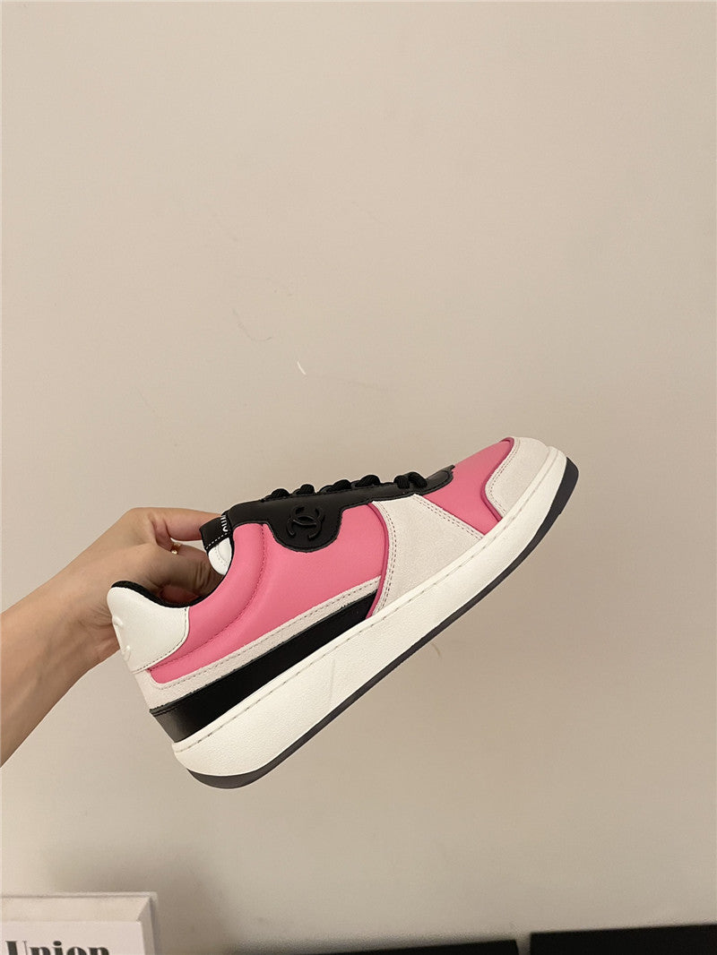 High Quality Luxury Chanel Early Autumn Panda Color Matching Sneakers – Style 90342 product detail