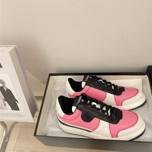High Quality Luxury Chanel Early Autumn Panda Color Matching Sneakers – Style 90342 product detail