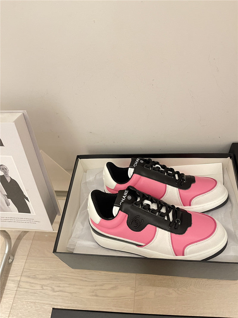 High Quality Luxury Chanel Early Autumn Panda Color Matching Sneakers – Style 90342 product detail