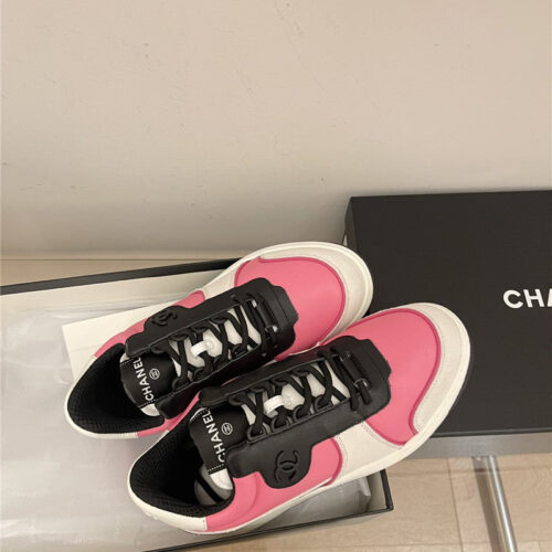 High Quality Luxury Chanel Early Autumn Panda Color Matching Sneakers – Style 90342 product detail