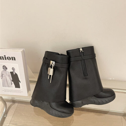 High Quality Luxury Givenchy Autumn/Winter Trendy Shark Boots alternate view