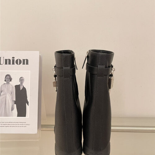 High Quality Luxury Givenchy Autumn/Winter Trendy Shark Boots – Style 00387 product detail