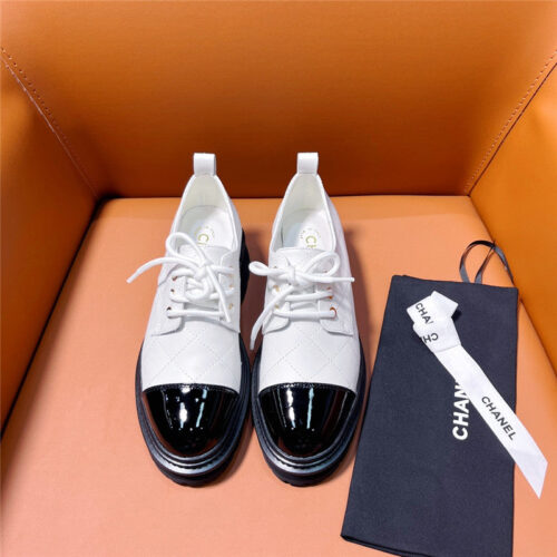 High Quality Luxury Chanel Classic Double C Letter Logo Loafers product detail