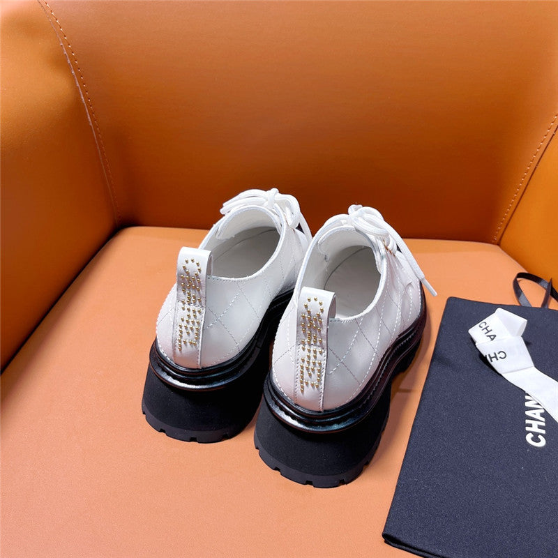High Quality Luxury Chanel Classic Double C Letter Logo Loafers product detail