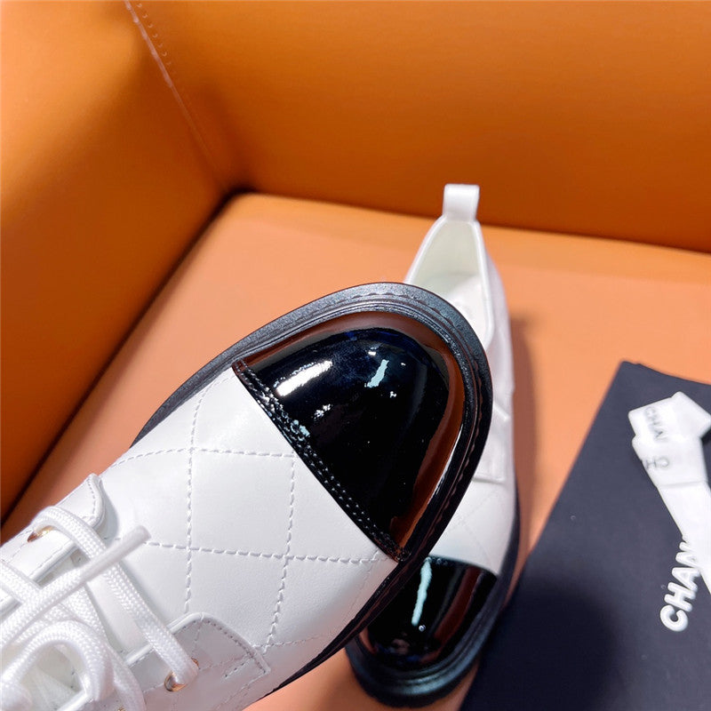 High Quality Luxury Chanel Classic Double C Letter Logo Loafers product detail