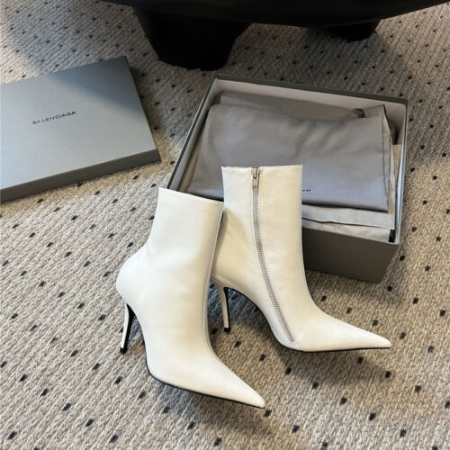 High Quality Luxury Balenciaga Pointed Toe Zip Boots alternate view