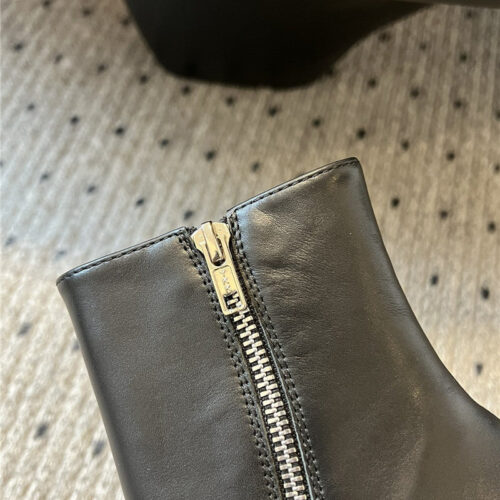 High Quality Luxury Balenciaga Pointed Toe Zip Boots – Style 16707 product detail