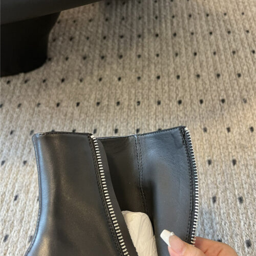 High Quality Luxury Balenciaga Pointed Toe Zip Boots – Style 16707 product detail