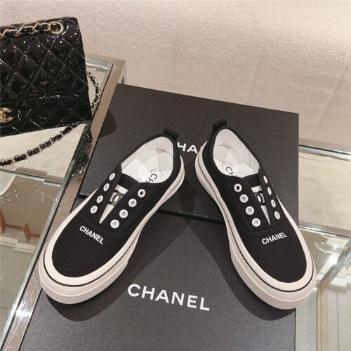 High Quality Luxury Chanel Early Autumn New Canvas Shoes alternate view