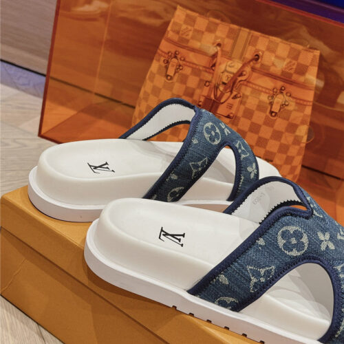 High Quality Luxury Louis Vuitton Summer All-Match Beach Slippers product detail