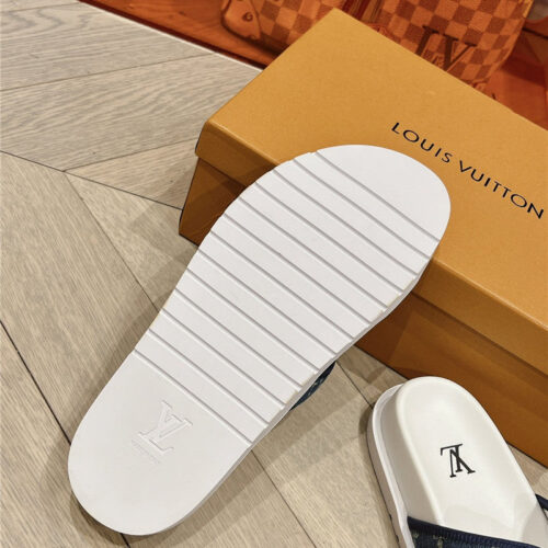 High Quality Luxury Louis Vuitton Summer All-Match Beach Slippers product detail