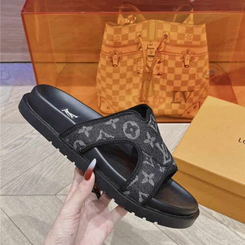 High Quality Luxury Louis Vuitton Summer All-Match Beach Slippers – Style 73763 alternate view