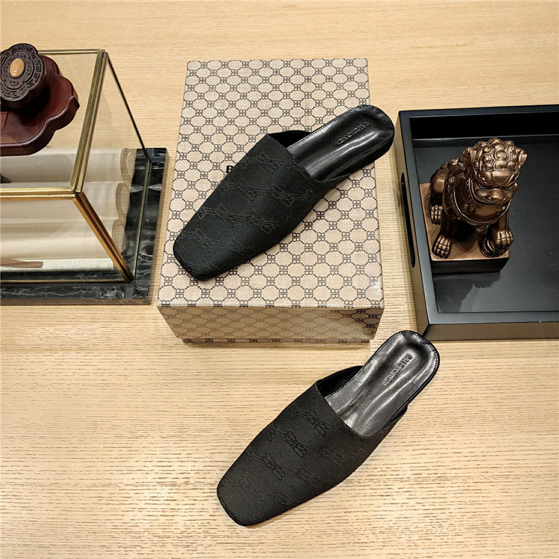 High Quality Luxury Balenciaga Padded Flat Toe Slides – Style 91331 product detail
