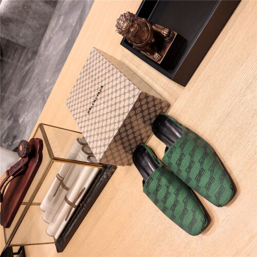High Quality Luxury Balenciaga Padded Flat Toe Slides product detail