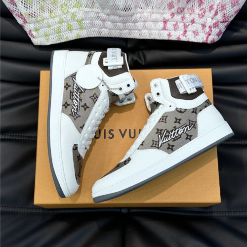 High Quality Luxury Louis Vuitton Mens High Top Casual Sneakers – Style 98019 alternate view