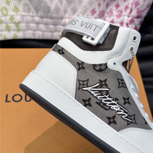 High Quality Luxury Louis Vuitton Mens High Top Casual Sneakers – Style 98019 product detail