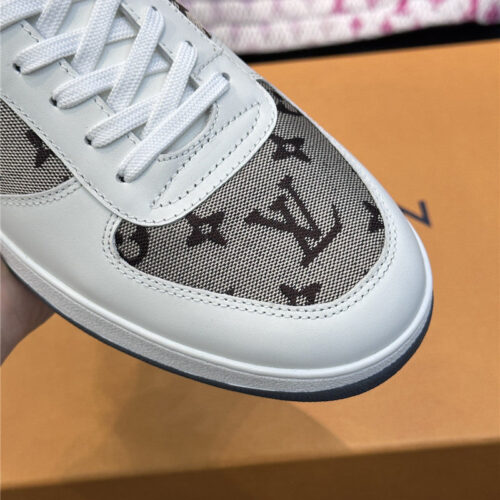 High Quality Luxury Louis Vuitton Mens High Top Casual Sneakers – Style 98019 product detail