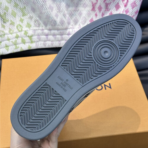 High Quality Luxury Louis Vuitton Mens High Top Casual Sneakers – Style 98019 product detail