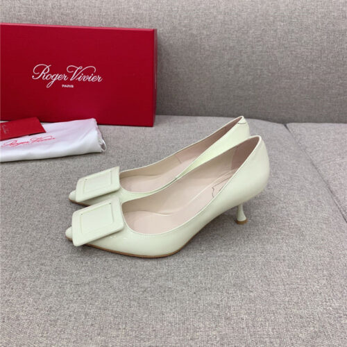 High Quality Luxury Roger Vivier New Leather Buckle Cat Heel Shoes – Style 63060 alternate view