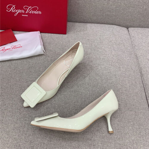 High Quality Luxury Roger Vivier New Leather Buckle Cat Heel Shoes – Style 63060 product detail