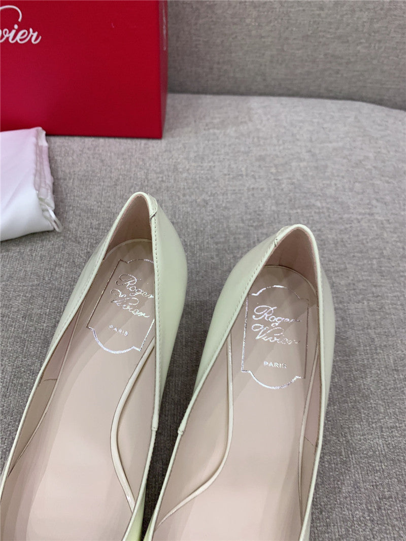 High Quality Luxury Roger Vivier New Leather Buckle Cat Heel Shoes – Style 63060 product detail