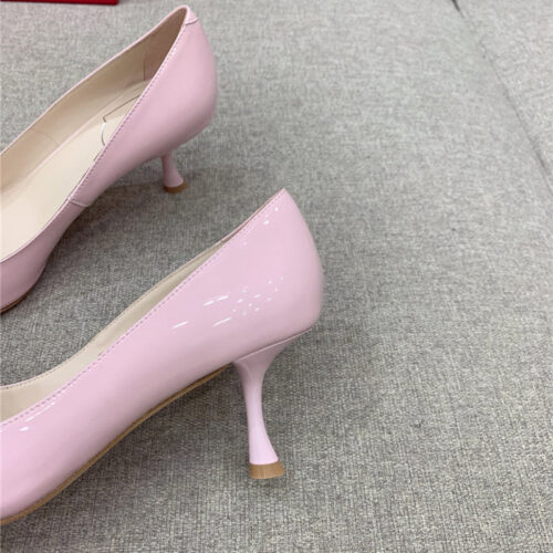 High Quality Luxury Roger Vivier New Leather Buckle Cat Heel Shoes – Style 94132 product detail