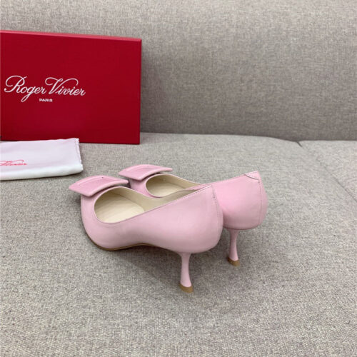 High Quality Luxury Roger Vivier New Leather Buckle Cat Heel Shoes – Style 94132 product detail