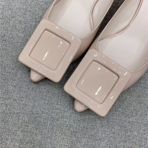 High Quality Luxury Roger Vivier New Leather Buckle Cat Heel Shoes – Style 25204 product detail