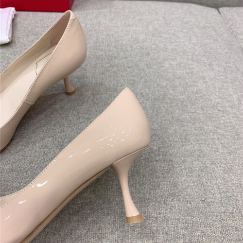 High Quality Luxury Roger Vivier New Leather Buckle Cat Heel Shoes – Style 25204 product detail