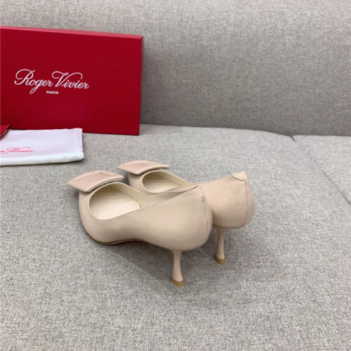 High Quality Luxury Roger Vivier New Leather Buckle Cat Heel Shoes – Style 25204 product detail