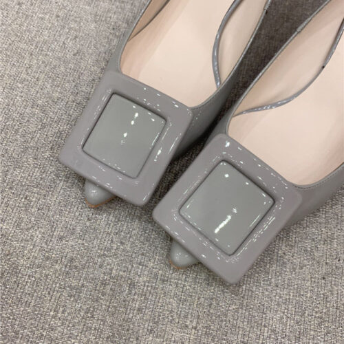 High Quality Luxury Roger Vivier New Leather Buckle Cat Heel Shoes – Style 54580 product detail